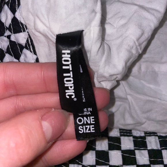 Checked bucket hat - Picture 2 of 2